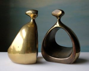 Ensemble d'entretoises à livres en métal contemporain pour l'organisation des étagères de bureau à domicile moderne - Product Image 1