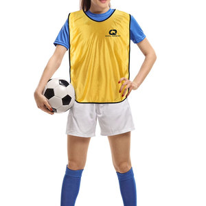 High Quality Breathable Lightweight Mesh Fabric Soccer <b>Training</b> <b>Bibs</b> for Men Women Summer Team Sports Fitness Use - Product Image 3