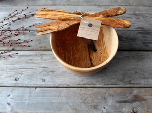 Bol à salade en bois fait main - Cadeau de cuisine personnalisé, écologique et durable pour elle, pour lui, anniversaire, mariage - Product Image 4