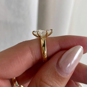 แหวนหมั้นเพชรเม็ดเดี่ยวทรงมาร์คีส์ คิริชนาวี KR 268 2 กะรัต ชุบทอง 14k หรูหรา - Product Image 5
