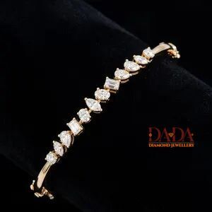กำไลข้อมือเพชรสำหรับสตรีประดับอัญมณีทรงโค้งมรกตหลายรูปทรงพิเศษ - Product Image 5