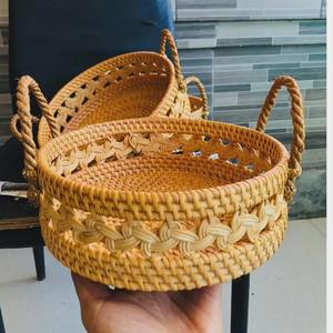 Bandeja de mimbre estilo cesta con asa de doble cara, bandeja de servir de caña tejida, adecuada para buffet de hotel y bandeja de exhibición para desayuno. - Product Image 5