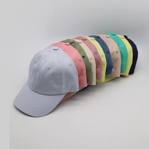 Casquette de baseball sportive personnalisée tendance, style hip-hop, pour activités de plein air, douce, ajustée et respirante, modèle Dad Hat - Product Image 1