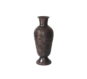 Vase à fleurs décoratif en aluminium au design intemporel pour la décoration de maisons et de bureaux de luxe - Product Image 4