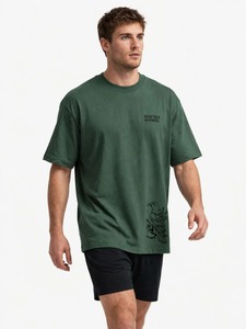 ONETEN APPAREL Camiseta verde de manga corta con cuello redondo y estampado gráfico de pájaros para hombre - Product Image 4