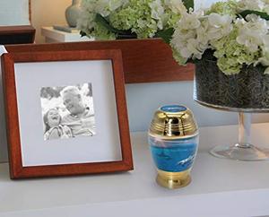 Decorative Brass <b>Keepsake</b> Ash Urn Funeral <b>Memorial</b> Container Featuring Polished Exterior And Premium Artistic Appeal - Product Image 2