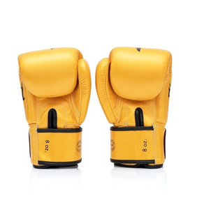 ถุงมือชกมวย MMA Fairtex รุ่น Custom Gold สำหรับมืออาชีพ - หนังแท้ สำหรับฝึกซ้อมคิกบ็อกซิ่ง ป้องกันการลื่น พร้อมสายรัด - Product Image 4