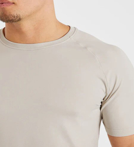 Camiseta de Manga Corta con Cuello Redondo para Hombre, Logotipo Personalizado, Venta al Por Mayor, Calidad Superior, Corte Regular, Color Sólido, Jersey de Algodón, Transpirable, Ropa Casual - Product Image 2