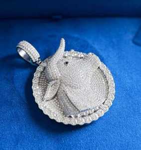 Colgante Medallón GOAT de Diamantes, Acabado en Oro Blanco de 14k, Plata 925, Personalizado, Gran Encanto Clásico Icy, Certificado IGI, con Cadena de Serpiente - Product Image 5