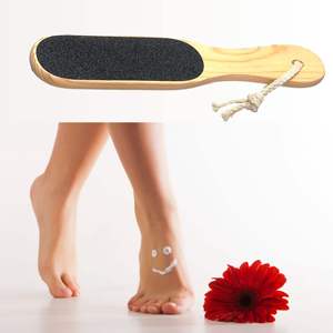 UBI UBI-2057 Râpe à pieds en bois avec long manche en bois, lime à papier de verre pour éliminer les callosités, peaux mortes, pieds secs, talons, exfoliation, usage domestique - Product Image 3