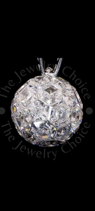 Exquisito Colgante de Bola con Diamante de Laboratorio de 20 CT, Oro Blanco de 14K, Corte Brillante Hexagonal/Pentagonal, Gema Casi Incolora con Engaste Invisible - Product Image 5