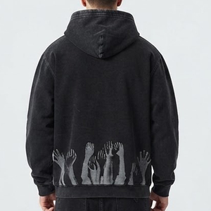 Sweat-shirt à capuche noir personnalisé pour homme en coton French Terry, imprimé motif dessin animé, décontracté, pour l'automne, coupe classique, avec poche avant et logo. - Product Image 2