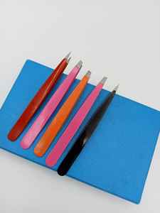 Pinzas Profesionales Premium Personalizadas para Cejas, Modelo 178, para Depilación Eficiente e Indolora - Product Image 6