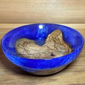 ชามตกแต่งงานฝีมือเรซิ่นไม้ทำมือจาก HUMAYUN WORLD CRAFTS ผิวขัดเงา ดีไซน์ทันสมัยสไตล์ชายฝั่ง - Product Image 3