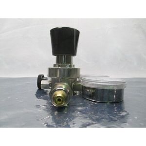 Régulateur de gaz Smith avec manomètres, 300, 4000 PSI, Max - Équipement et pièces semi-conductrices de renommée mondiale chez Trusted Global - Product Image 4