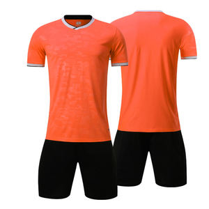 Vêtements de sport de haute qualité, respirants, 100% polyester, séchage rapide, broderie 3D sur le devant, fabrication en usine, uniforme de football, couleur personnalisée - Product Image 5