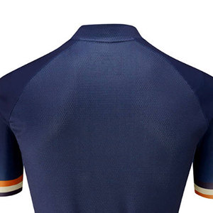Camiseta de Protección Solar de Secado Rápido para Hombre de Alta Calidad al por Mayor 2024 – Cuello Redondo, Colores Personalizados, Logotipo, Manga Larga/Corta, Hecho en Pakistán - Product Image 5