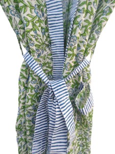 Robe kimono en coton imprimé floral vert – Style bohème, longue, ouverte sur le devant, avec ceinture à nouer à la taille - Product Image 4