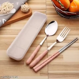 ชุดช้อนส้อมเสิร์ฟสลัดสีทองขายดี ผลิตจากสแตนเลส ทนทาน ดีไซน์ด้ามยาว พรีเมียม สำหรับใช้ในครัวและรับประทานอาหาร - Product Image 4