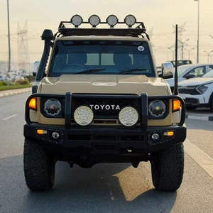 Toyota Land Cruiser Usada de Primera Calidad, Modelo 2021, Doble Cabina, 6x6, Volante a la Derecha/Izquierda - Product Image 1