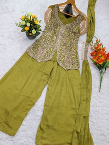 Conjunto de Kurti sin mangas bordado de diseñador con pantalones Palazzo y Dupatta |   Traje Étnico para Mujer para Fiestas - Product Image 6