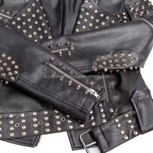 Nouvelle veste en jean pour femme style rock biker, personnalisée, avec clous et franges, collection automne 2026 - Product Image 6