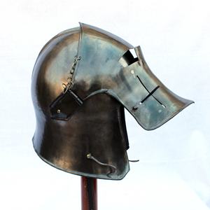 Casco Barbuta Steel Medieval warEpic Dark Visored con cojín protector de cabeza de cuero en el interior - Product Image 5