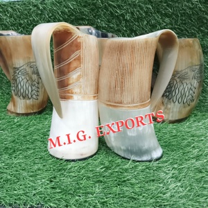 Mug authentique fait main en corne de vache viking, gobelet naturel en corne de bœuf pour bière, ale et hydromel. Écologique, vintage, médiéval. - Product Image 3
