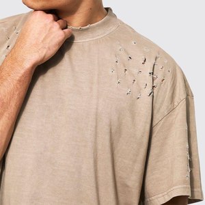 เสื้อยืดแฟชั่นผู้ชายสไตล์ดิสเทรส คอกลม ผ้าคอตตอนหนา สำหรับสตรีทแวร์ ขายส่ง รับผลิตแบบ OEM ODM - Product Image 3