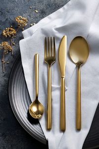 Couverts de table inspirés de l'ambiance méditerranéenne, conçus pour les réunions chaleureuses autour de la table, l'accueil raffiné et les moments de repas élégants et décontractés. - Product Image 4