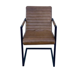 Silla de comedor de cuero genuino marrón europeo industrial con reposabrazos | Patas de hierro hechas a mano | Restaurante escolar y uso doméstico - Product Image 3