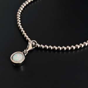 Pulsera con dijes de piedra de nacimiento de ópalo en plata de ley, regalo para mujer, piedra de nacimiento de octubre - Product Image 5