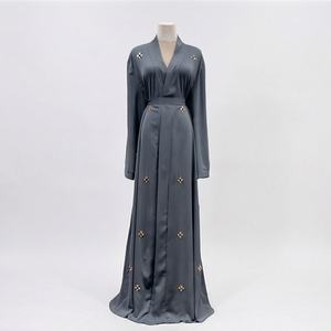 ชุดกิโมโนแบบ OEM ปี 2025 เสื้อคลุมอาบายะ ผ้าโพลีเอสเตอร์เนื้อนุ่ม ยืดหยุ่นสูง หนาขึ้น สำหรับผู้หญิงมุสลิม คอวี แขนยาว เหมาะสำหรับงานปาร์ตี้ รอมฎอน งานแต่งงาน - Product Image 1