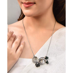 Collar con Colgante de Plata de Moda Meera Jaipur Pushp - Product Image 3