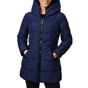 Veste matelassée personnalisée avec logo imprimé OEM de haute qualité pour femmes, vente en gros, veste d'hiver décontractée avec logo personnalisé - Product Image 1