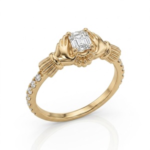 พร้อมจัดส่ง แหวน E VS1 Crown Two Hands Holding Heart ประดับเพชร Asscher Lab Grown 0.25 กะรัต ทองคำขาว 14K แหวนหมั้นแบบ Claddagh - Product Image 1