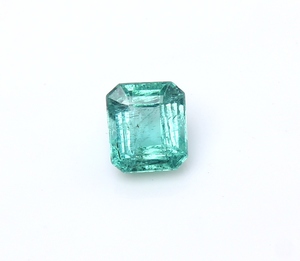 Esmeralda natural certificada por IGI de 1.81 quilates, corte octogonal facetado, verde azulado, calidad súper fina, piedra para joyería, Rajasthan, India - Product Image 2