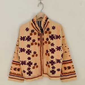 Nouvelle veste en coton brodée Suzani, manteau en coton Suzani, veste d'hiver, manteau Suzani, veste courte Suzani, veste brodée à la main - Product Image 1