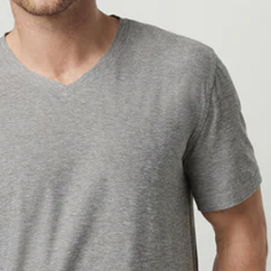 Camiseta de Hombre con Cuello en V, Tela Transpirable, Estilo Casual, Color Sólido Minimalista, Fabricación Personalizada OEM para Compradores al por Mayor - Product Image 4