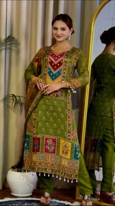 Presentando el Salwar Kameez Moderno y Tradicional Próximamente en Tienda: Kruti Pent Dupatta con Estampado en Relieve, de Secado Rápido, para Bodas, en Faux Georgette, de Fateema Fashion - Product Image 3