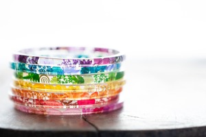 กำไลข้อมือแฟชั่นเรซิ่นลูไซต์ลายหินอ่อนสุดเก๋สำหรับผู้หญิง โดย HWC - Product Image 6
