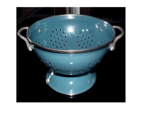 ตะแกรงกรองโลหะที่ขัดเงาอย่างประณีตเพิ่มความหรูหราให้กับอุปกรณ์ครัว ช่วยป้องกันอาหารสูญหายขณะที่กรองของเหลวออกอย่างมีประสิทธิภาพ - Product Image 4