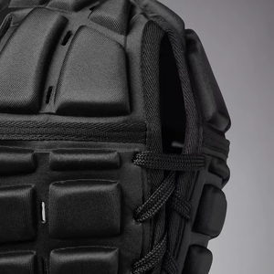 Casque de rugby rembourré personnalisé avec logo, idéal pour le football américain 7 sur 7 et le flag football, avec coque souple, également adapté aux casques de boxe. - Product Image 5