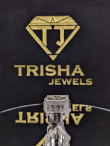 Anillo de Diamantes Moissanite VVS con Forma de Casa, Plata de Ley 925, Totalmente Cubierto de Diamantes, Joyería Hip Hop Personalizada de Trisha Jewels - Product Image 2