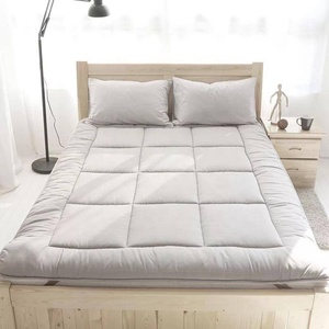 Cubrecolchón Acolchado Blanco Refrescante de Microfibra Sólida 400TC, Lavable, para Uso en Casa y Hotel, para Todas las Estaciones - Product Image 6