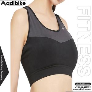 Sujetador deportivo transpirable sin tirantes Freedom Fit de alto soporte para mujer, con almohadillas extraíbles, talla grande, para yoga y running, con logo frontal. - Product Image 1