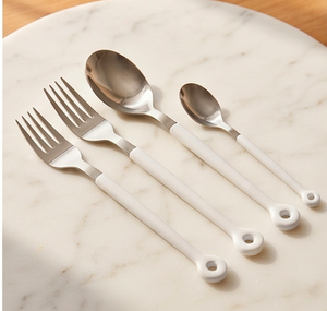 Ensemble de couverts minimalistes en acier inoxydable avec manches blanches, compatibles lave-vaisselle, vaisselle de mariage - Product Image 3