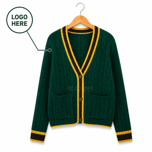 Cardigans en chenille personnalisés avec logo de la sororité Cosh International Sisterhood, patchs, fabrication OEM, écologiques, deux tons de couleur. - Product Image 1