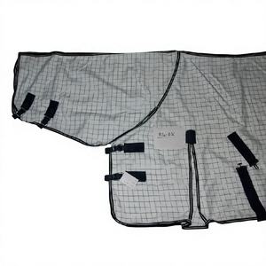 Tapis d'hiver à cheval pour un confort optimal par temps froid - Product Image 1