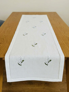 Wholesale Customized White Linen Table <b>Runners</b> Embroidered Lily of the Valley Hemstitch <b>Runner</b> <b>Washable</b> Durable Home Events - Product Image 5